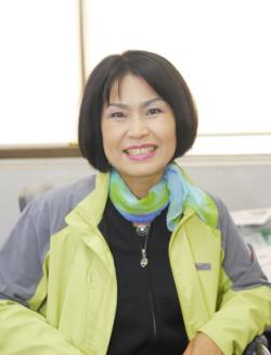 ����� ����