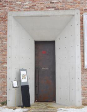 W�̼��� �Ա�.