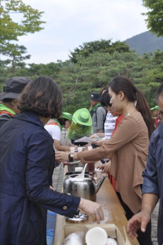 �ͻ�� ���������� ������ʴ�ȸ �����ڵ鿡�� �� �䱸��Ʈ�� �����ϰ� �ִ�.