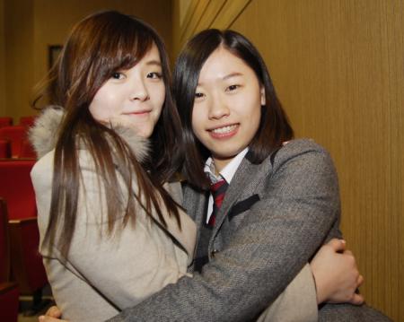 ���ڸ� ���� ������ ��(�����а� 4�г�.����)�� ������ ��(�ͻ�� 2�г�).