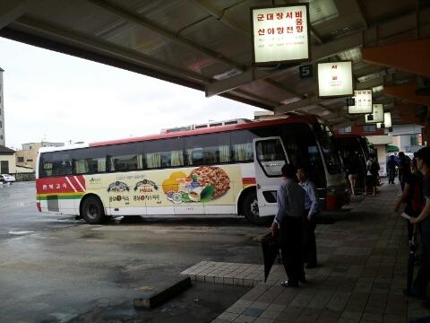 ������ 2�Ϻ��� �ͻ�ÿܹ����͹̳ο��� ��õ������ ������ �ÿܹ��� �뼱�� �ż�, ����ȴ�. /�ڷ����