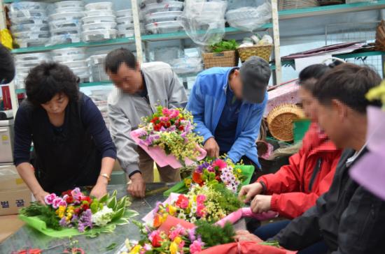 �ͻ����������Ȱ���� �������α׷� ������ 12���� �츮���� �̹��� ����� �ɴٹ� ����⿡ �����ϰ� �ִ�.