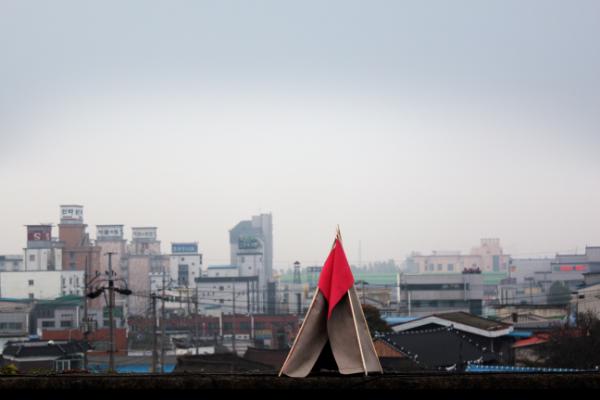SPACE FOR INDIVIDUAL-TiPi_Swan Song