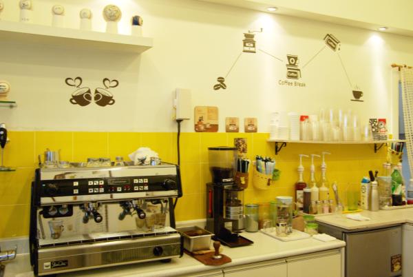 ����ϰ� �Ʊ��ڱ��ϰ� �ٸ��� Ŀ����.