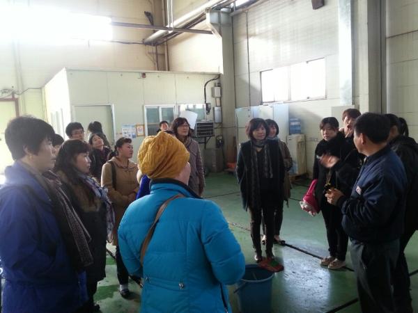 ������Ż�ֹε��� ����� ã�ư� ������ �ѷ����� �ִ�.