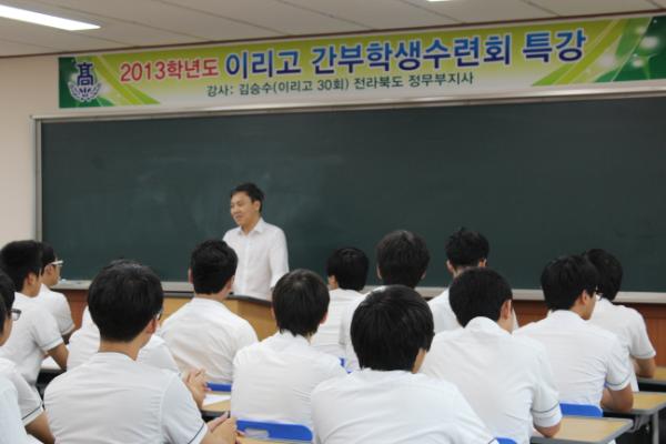 ��¼� ���� ���������簡 �𱳿��� Ư���� �ϰ� �ִ�.