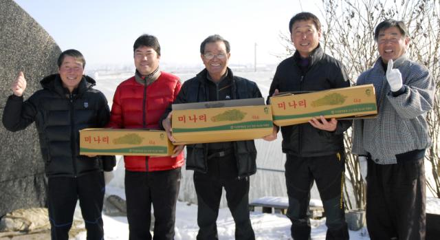 ���ʺ��� ����� û���̳����۸�� ����ȯ ����� ��ȿ��, �����, �ѹ�ȣ, �迵�� ��. 15�� �� ������ ȸ������ ���λ������� �����Կ��� ������ ���ߴ�.