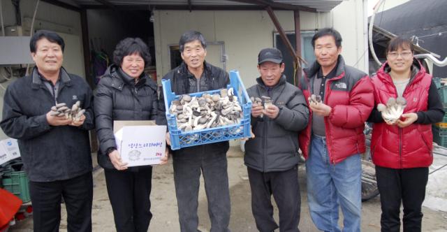 ���ʺ��� �ͻ� �ظ������۸�� �쿵�� ����� ������ �ѹ�, ����ȣ������ȣ�����ѹ衤�ֿ��� ��. 8�� �� �������̻�� ȸ���� ���λ������� �����Կ��� ������ ���ߴ�.