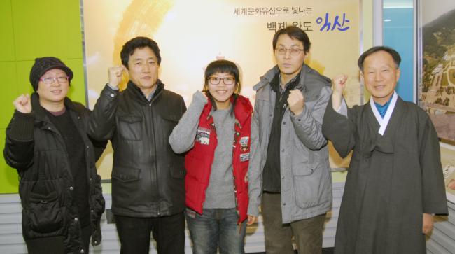 ���ʺ��� �����ֺ� ��̼� ��(45), ���� �ҷ����� ������ �̻��� ��(55), ��ȭ���� ������ �յ� Ȳ�� ��(19), �ѱ������ �ٹ��ϴ� ����ȯ ��(40), ��ȭ�ؼ��� Ȳȣ�� ��(66) �� 5���� �������.