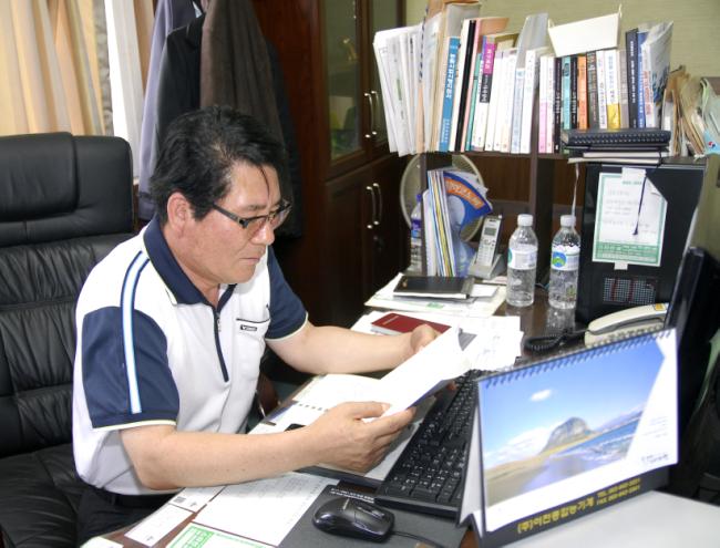 �޷¿� �Ϸ� �������� ������ �����ϰ� ƴ���� ��� å������ �����ϰ� �޸��ϴ� ������ �� ��ǥ�� ���� ����̴�. 