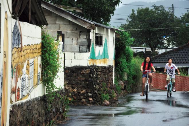 ��ȭ�� �Ƹ��ٿ� ��â����