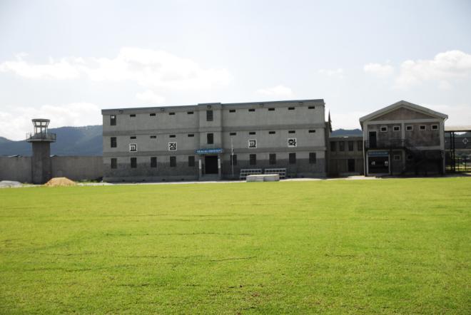 �����Ҽ�Ʈ�� �ȿ� ��ġ�� �����ü���Ʈ��.