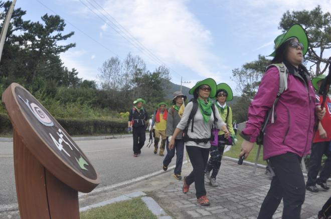 ������ʴ�ȸ �����ڵ��� �ͻ� �̸������� �˸��� ���ʱ� 4-57������ ������ �ִ�.