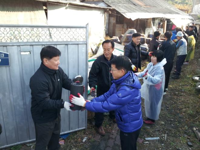 �ͻ�� ��������� �������� 23�� ����� ��ź ������ �ϰ� �ִ�.