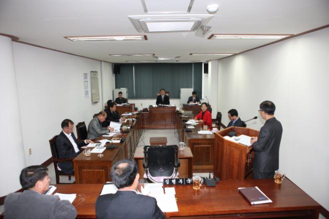 2013�⵵ ���Ǻ�������ȸ �Ұ� �ֿ����Ȼ���� ���� ����� �� ������ �ǰ߱�ȯ�� �ð��� 4�� ������.