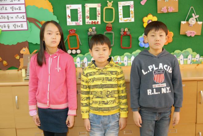 �볲�� �ﳲ��. ������(���)�� ģ ���� ����(5�г�), �� �μ�(3�г�).