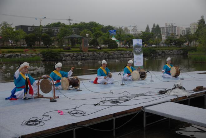 ���ǰ��� ��μ� ���� �Ҹ��� �繰����.