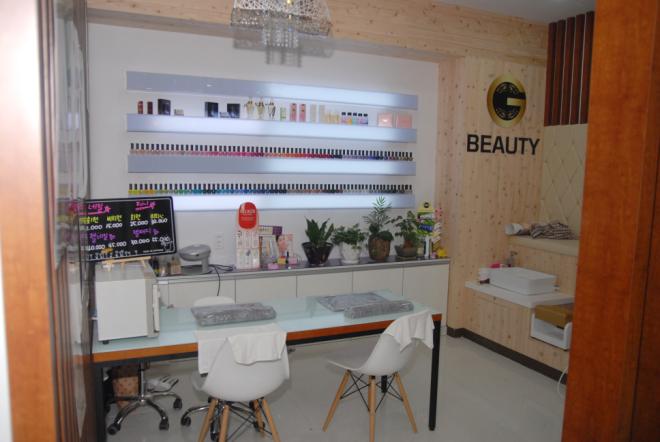 ������ ���ڰ� �����ִ� ���Ͼ�Ʈ��.