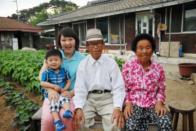 ��°���� ���� �ճ�, �����ڿ� �Բ�.